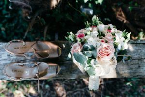 Brautstrauß und Hochzeitsschuhe auf Rügen für die Heirat an der Ostsee bestellen | Hochzeitsportal Rügen