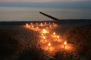 Romantischer Heiratsantrag und Verlobung am Strand der Insel Rügen | Hochzeitsportal Rügen